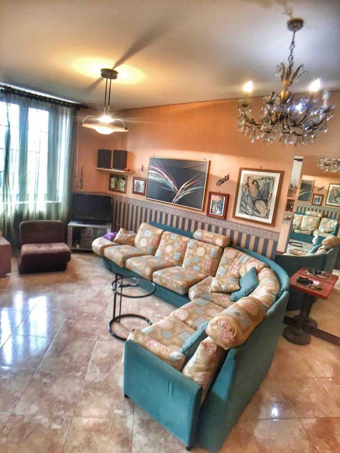 Elegante Appartamento Vicino Al Centro Торино Екстериор снимка