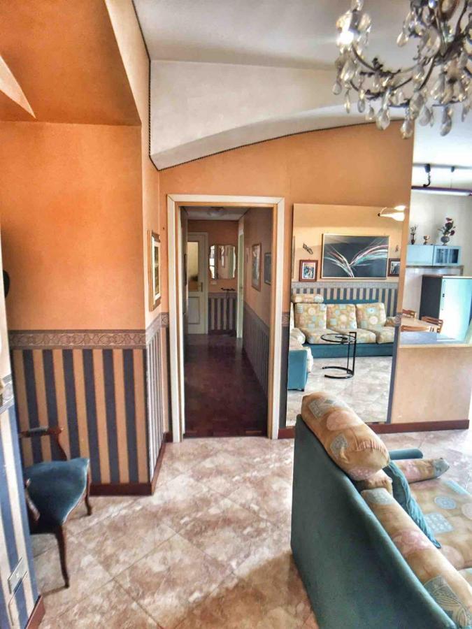 Elegante Appartamento Vicino Al Centro Торино Екстериор снимка